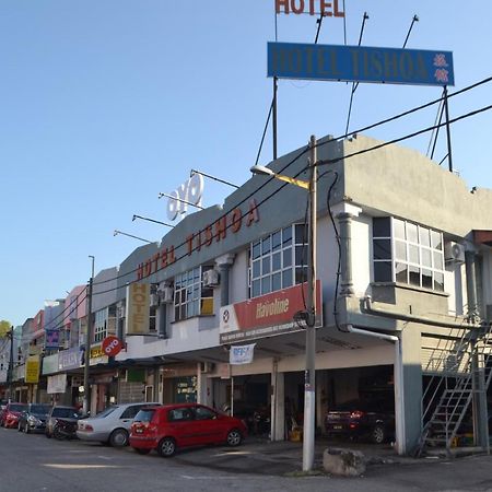 Oyo 89737 Hotel Tishoa Kampong Batu Tiga Zewnętrze zdjęcie