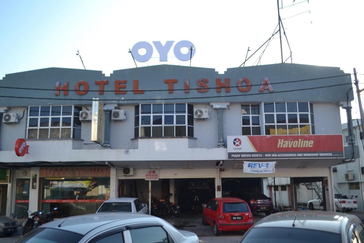 Oyo 89737 Hotel Tishoa Kampong Batu Tiga Zewnętrze zdjęcie